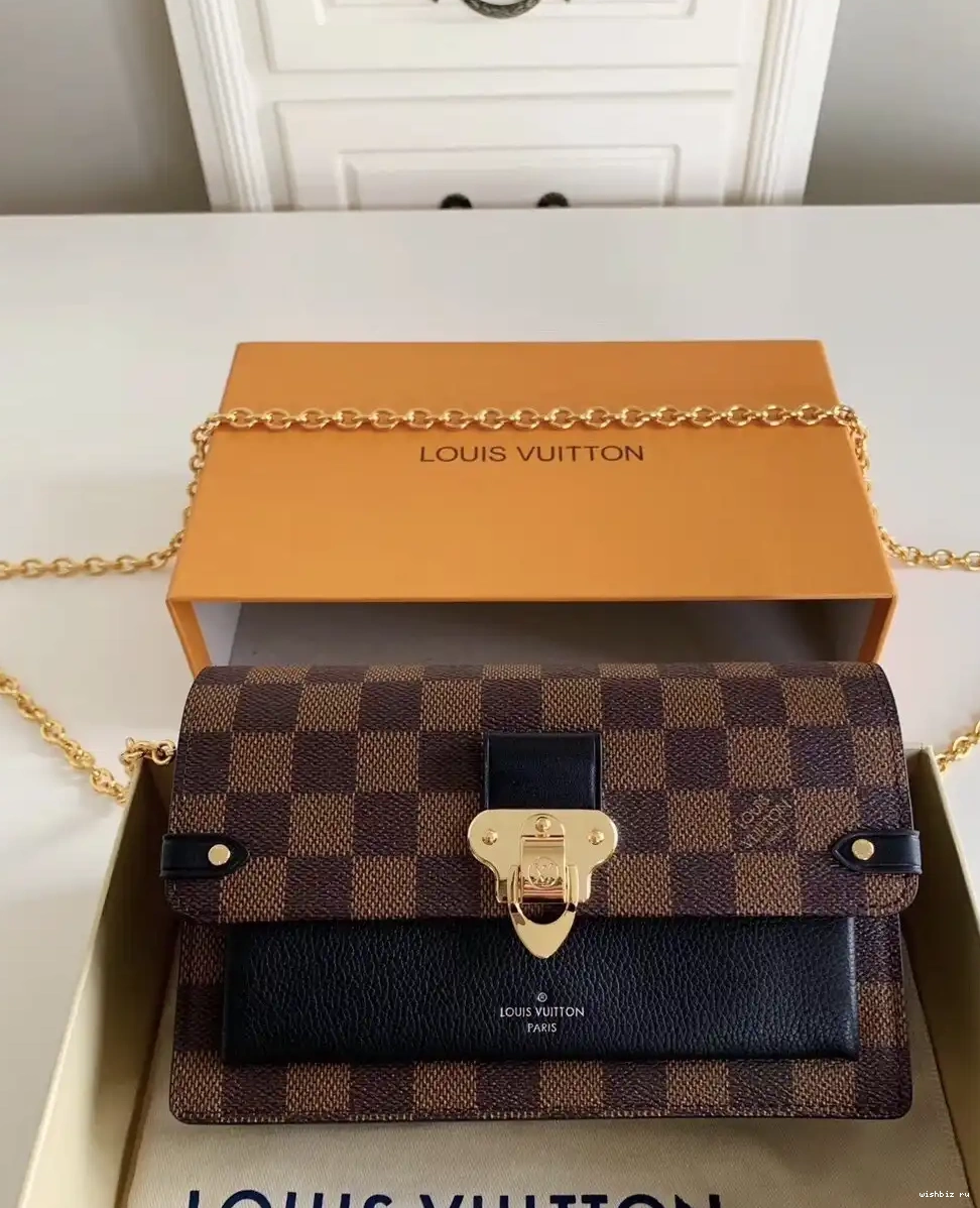 WIS LOUIS CHAIN VAVIN VUITTON WALLET 0507